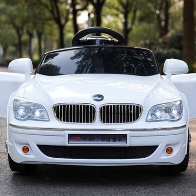 Dečiji automobil na akumulator 236 beli