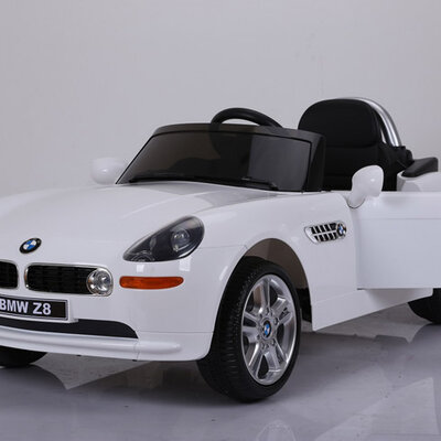 Dečiji automobil na akumulator BMW Z8 Beli