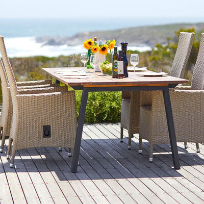 Baštenska garnitura Foster Sto i četiri stolice