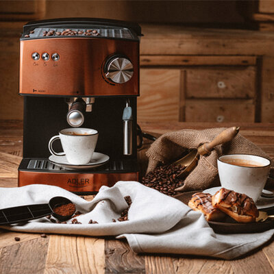 Adler Aparat za espresso i kapućino AD4404CR