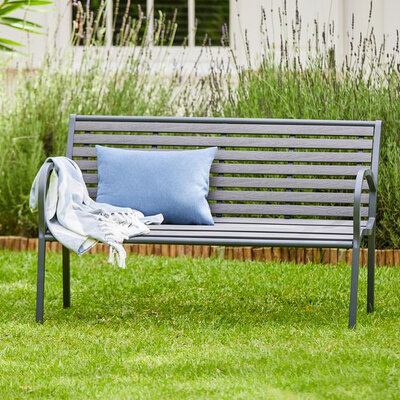 Baštenska klupa Laura