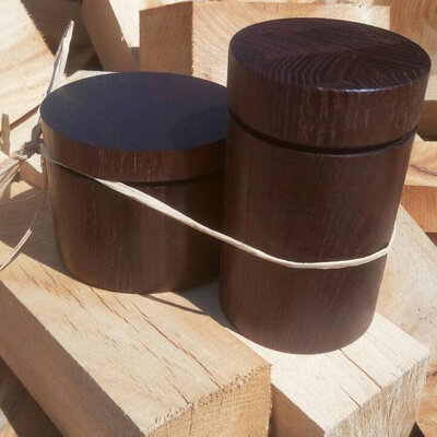 Set mlin za biber i posuda za začine od drveta bagrema