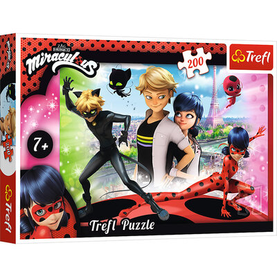 Trefl puzzle Miraculous Marinette i Adrien 200 delova