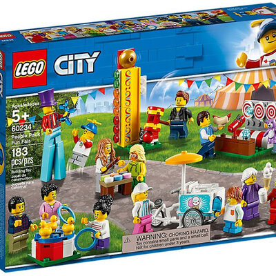 LEGO® Kocke City - Vašar sa 14 minifigura 60234