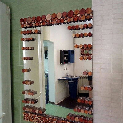 Ogledalo za kupatilo sa tikovinom 80 x 55