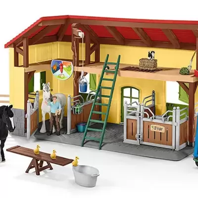 Schleich Figure Konji - Štala sa konjima 42485