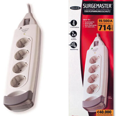 Belkin SurgeMaster - Razdelnik sa prenaponskom zaštitom