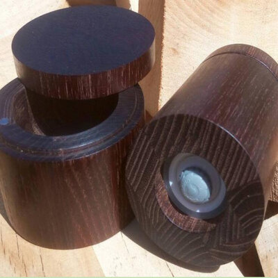 Set Bagrem - Mlin za biber i posuda sa okretnim poklopcem