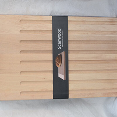 Kuhinjska daska za sečenje od bukovine sa kanalima 39 x 26cm